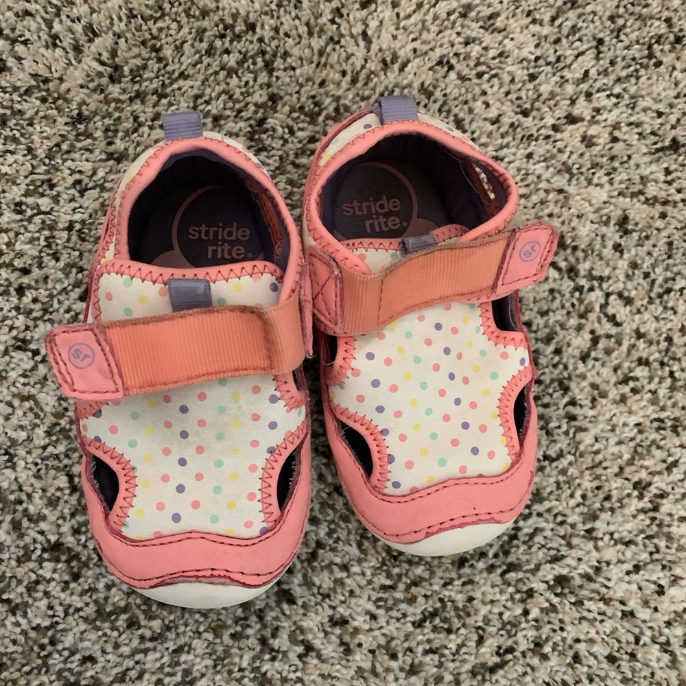 Girl summer Stride rite sandals. Pre-owned